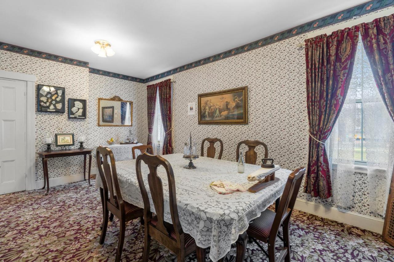 Bed and Breakfast Lizzie Borden House à Fall River Extérieur photo